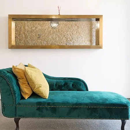 Apartment Rainbow Wall Loft Lisbon